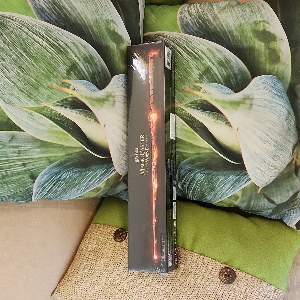 NEW Harry Potter Magic Caster Wand - Picture 3 of 10